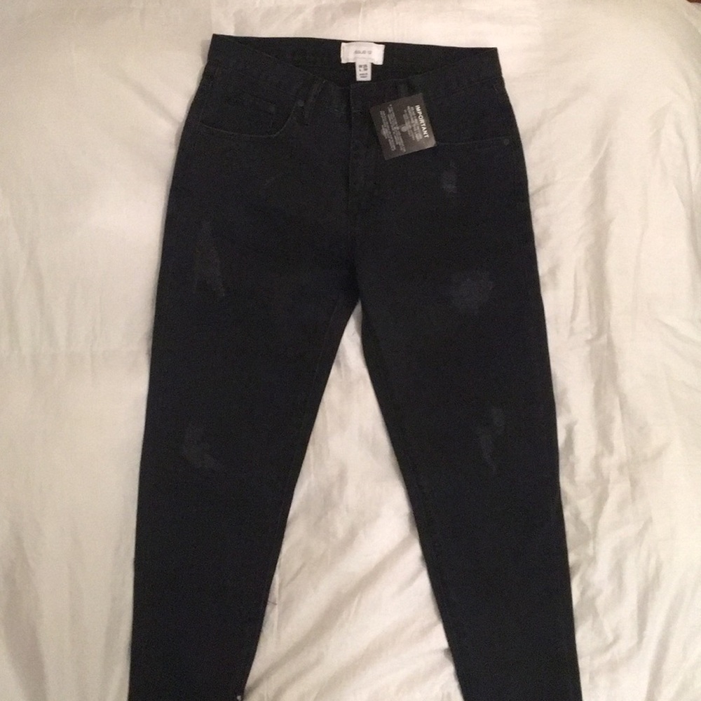 issue 13 black jeans